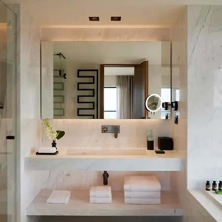 Dusit Suites 5*
