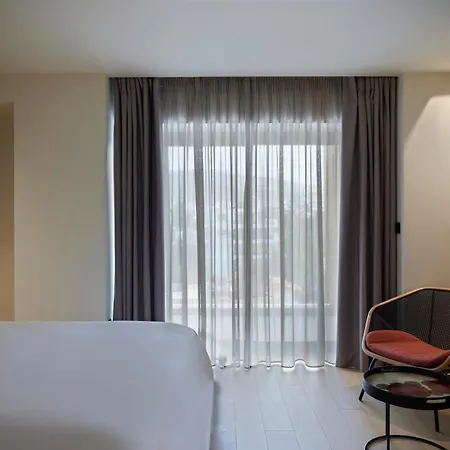 Hotel Dusit Suites