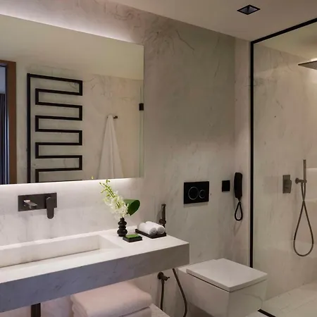 Dusit Suites